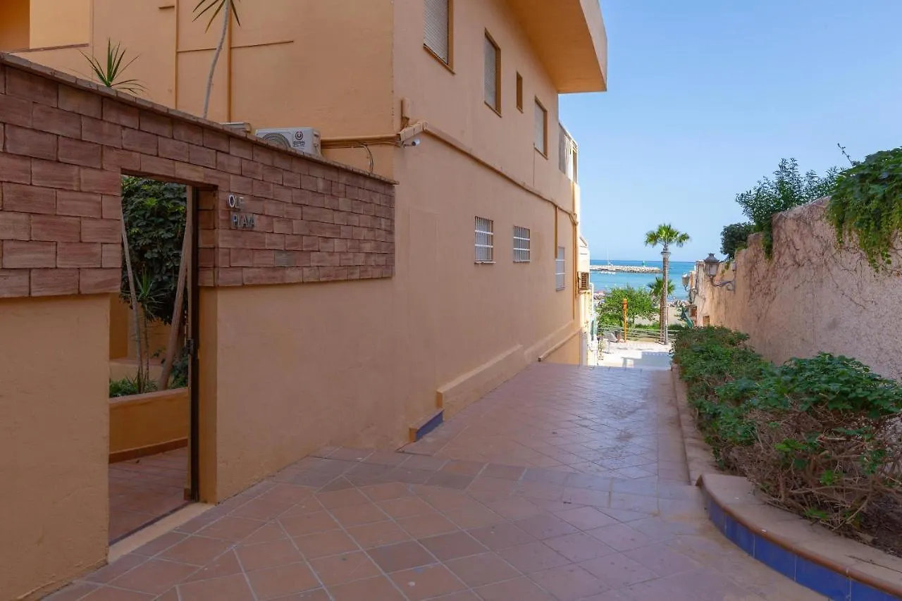 Apartment Right On The Beach Benalmadena